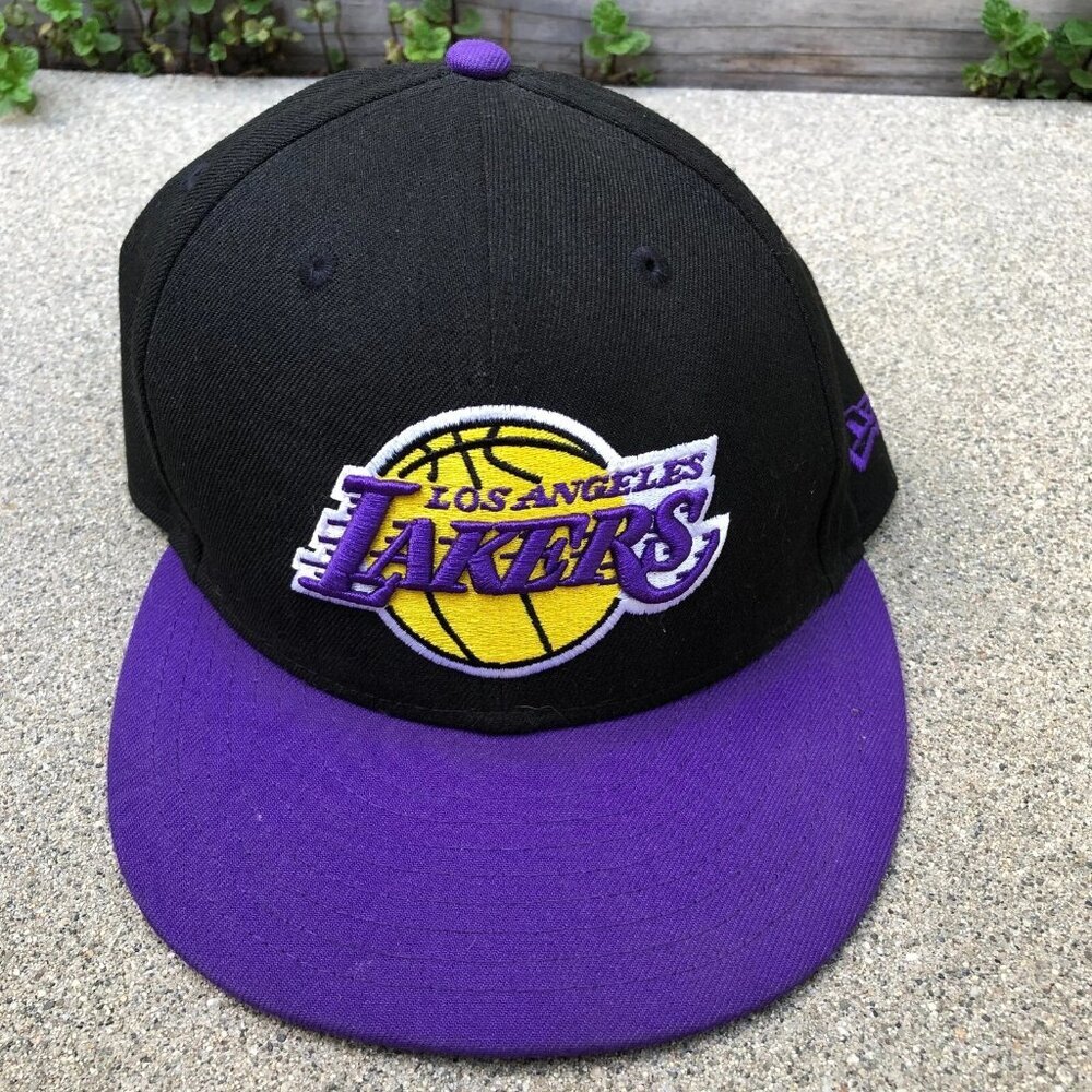 NEW ERA Los Angeles Lakers Snapback Hat Men's Black Adjustable Cap NBA 9Fifty​